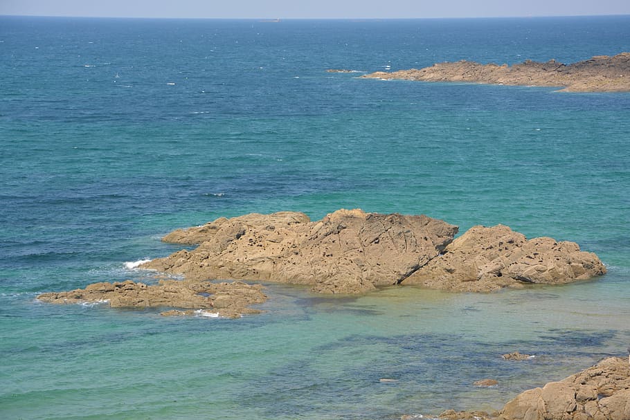 sea, blue, roche, handle, water, saint malo, nature, beauty in nature HD wallpaper