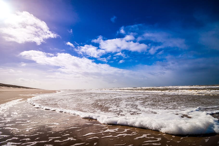 Bike Waves of Sea Under Clouded Blue Sky during Daytime, beach HD wallpaper