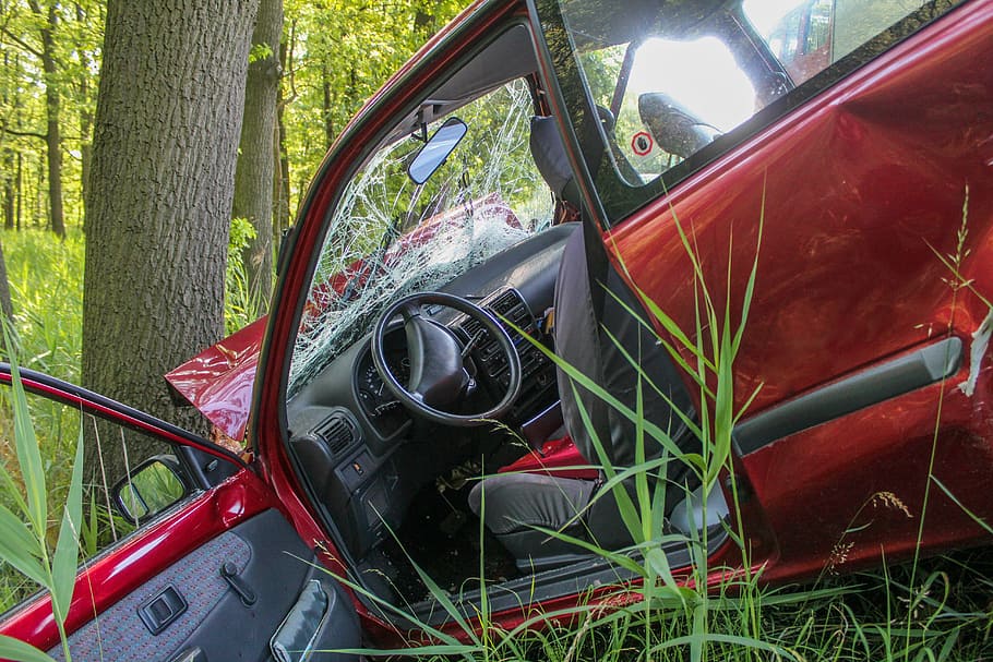 opened red vehicle door, accident, crash, tree, auto, pkw, breakdown HD wallpaper