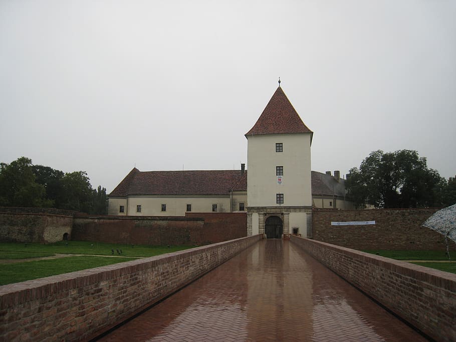 sarvar, castle, bridge, moat, rainy, rainy weather, architecture HD wallpaper