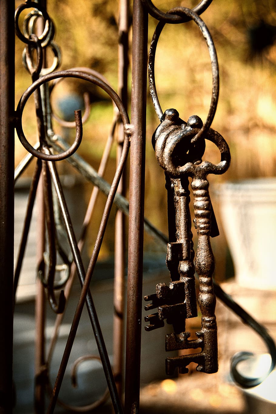 Key, Rusted, Keychain, Old, Iron, rusty, metal, close-up, no people HD wallpaper