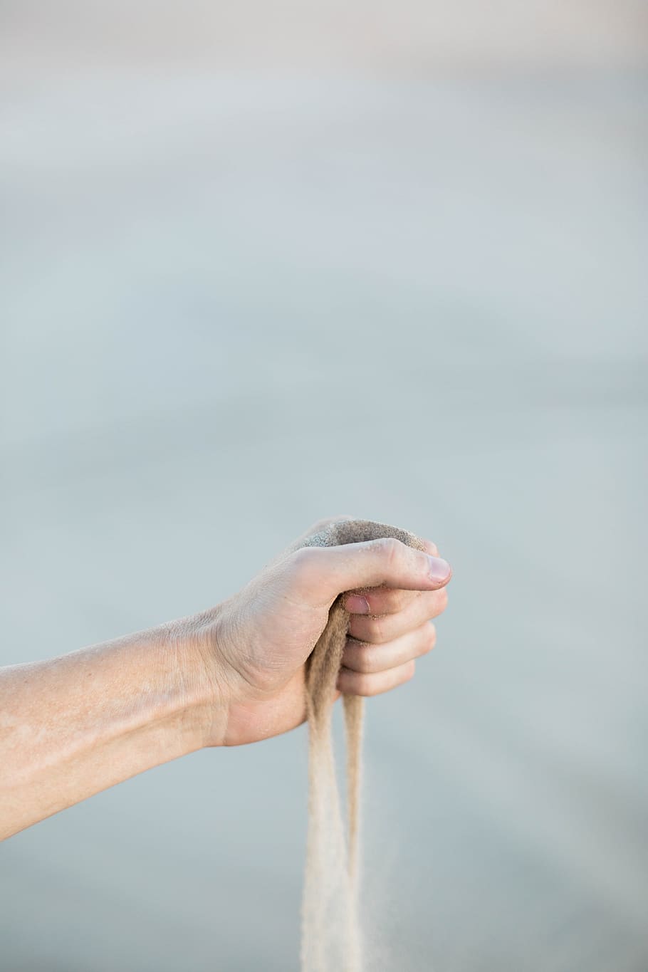 hand, arm, sand, play, human hand, human body part, one person HD wallpaper