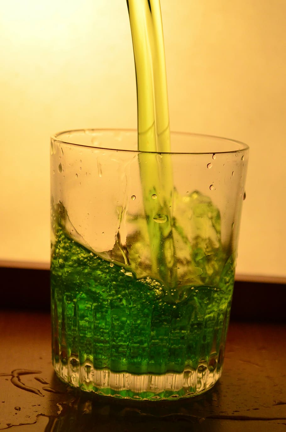 liquid, green, glass, splash, pouring, alcohol, drink, beverage HD wallpaper
