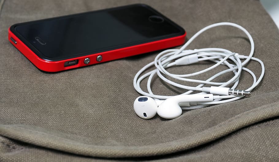 HD wallpaper: space gray iPhone 5s beside EarPods, headphones, bag, listen  to music | Wallpaper Flare