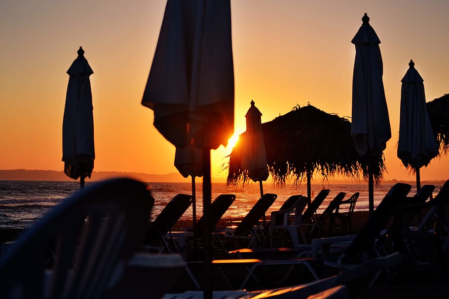 Beach, Sunset, Sunbeds, Sea, summer, seaside, seascape, landscape HD wallpaper