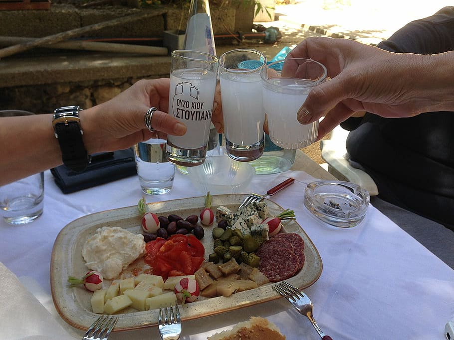 drinks with friends, greece, chios, ouzo, appetizer, companionship