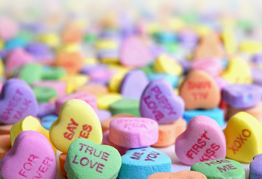 assorted candies, selective focus heart candy lot, valentine, HD wallpaper