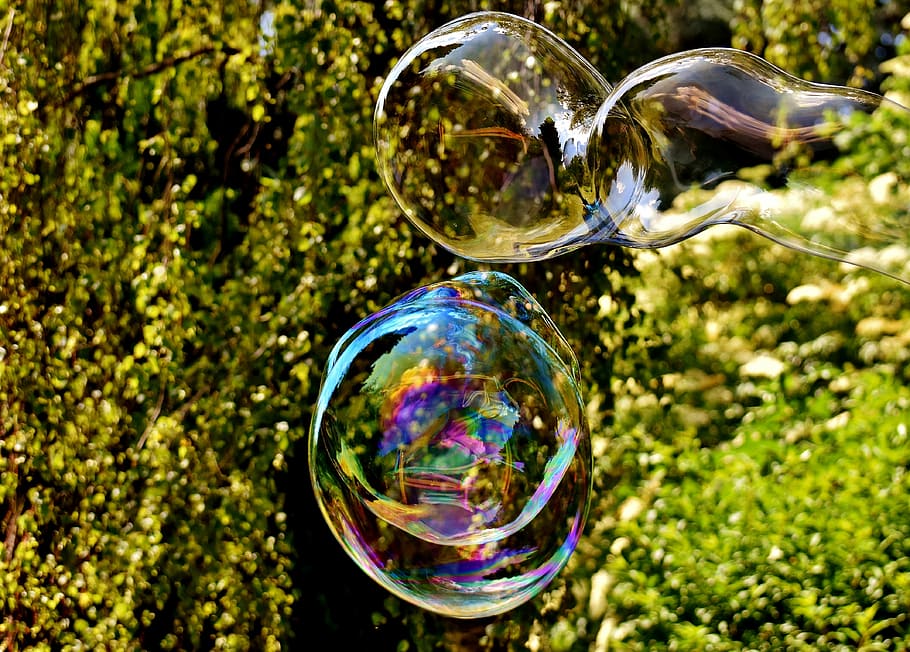 Soap Bubble, Huge, large, make soap bubbles, wabbelig, iridescent HD wallpaper