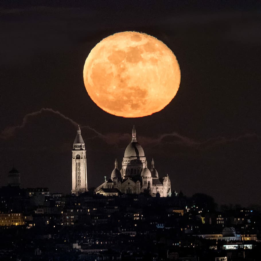 Supermoon, cathedral under full moon, night, dark, black, architecture