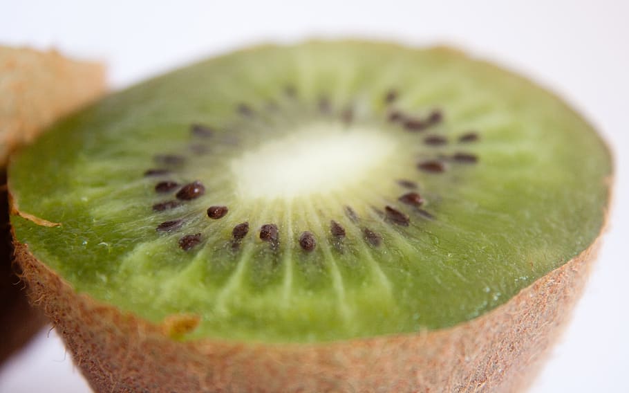 kiwi, fruit, cut, healthy, food, fresh, juicy, tropical, green HD wallpaper