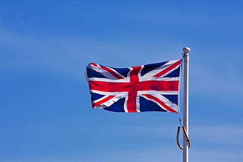 United Kingdom flag on pole, ensign, standard, union jack, british HD wallpaper