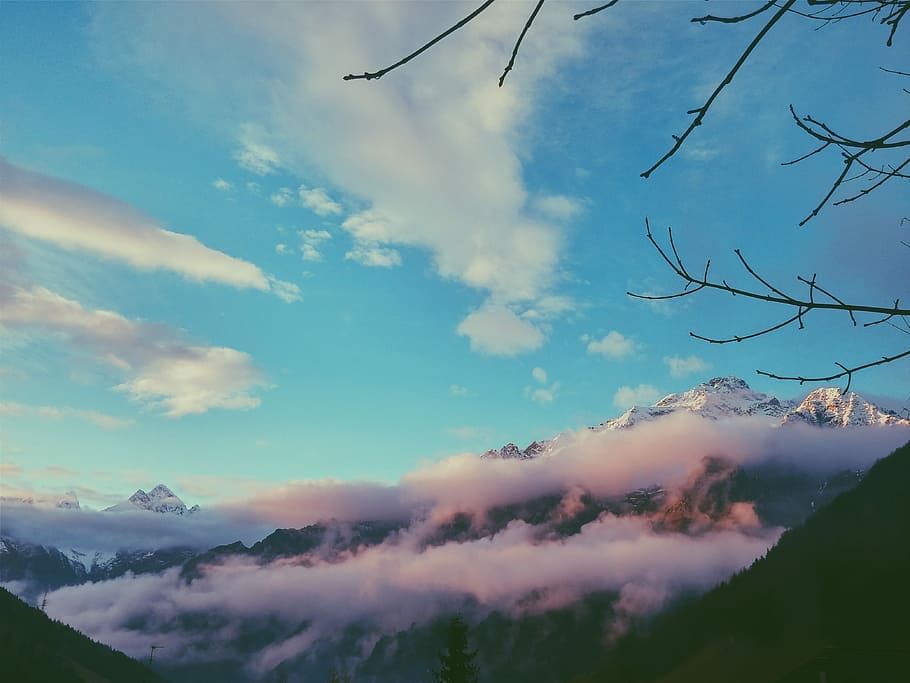 sea of clouds over mountain at daytime, mountain covered with white clouds HD wallpaper