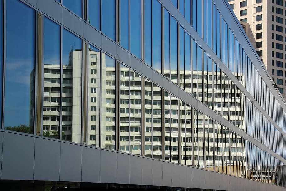 architectural photo of white concrete structure, skyscraper HD wallpaper