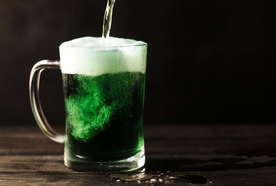 clear glass mug filled with green liquid, clear glass mug with green drink HD wallpaper