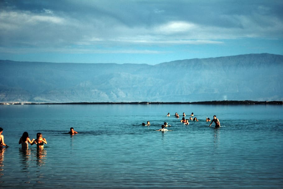 People Bathing in the Dead Sea, Israel, photos, landscape, landscapes, HD wallpaper