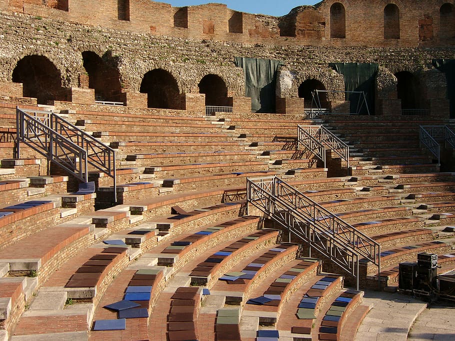 View of the Roman Theatre of Benevento, Italy, architecture, arena HD wallpaper