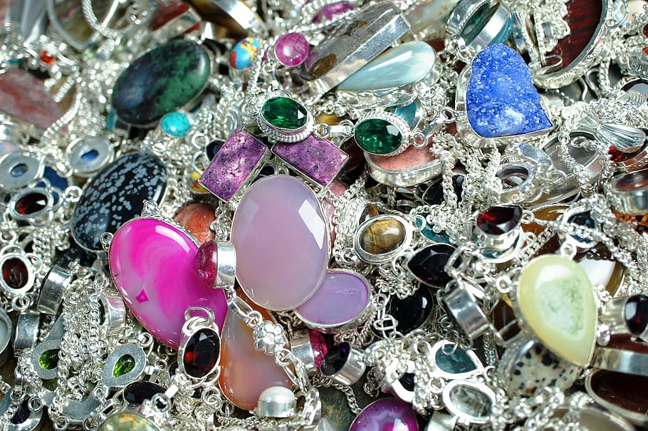 assorted-colored gemstone accessory lot, necklaces, chokers HD wallpaper