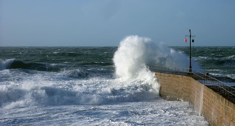 ocean waves near brown concrete dock at daytime, water, surf HD wallpaper