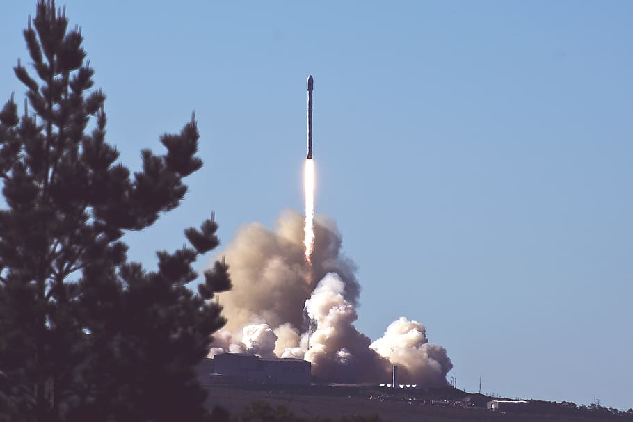 photo of space shuttle launching rocket, launched missile, SpaceX HD wallpaper
