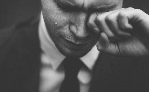 man wiping his tears, man wipe tear his eye, emotion, men, black And White HD wallpaper
