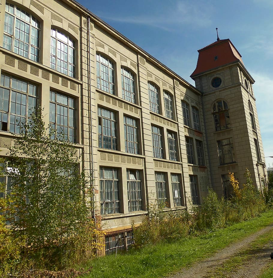 house-building-factory-architecture-industrial-architecture-large-windows.jpg