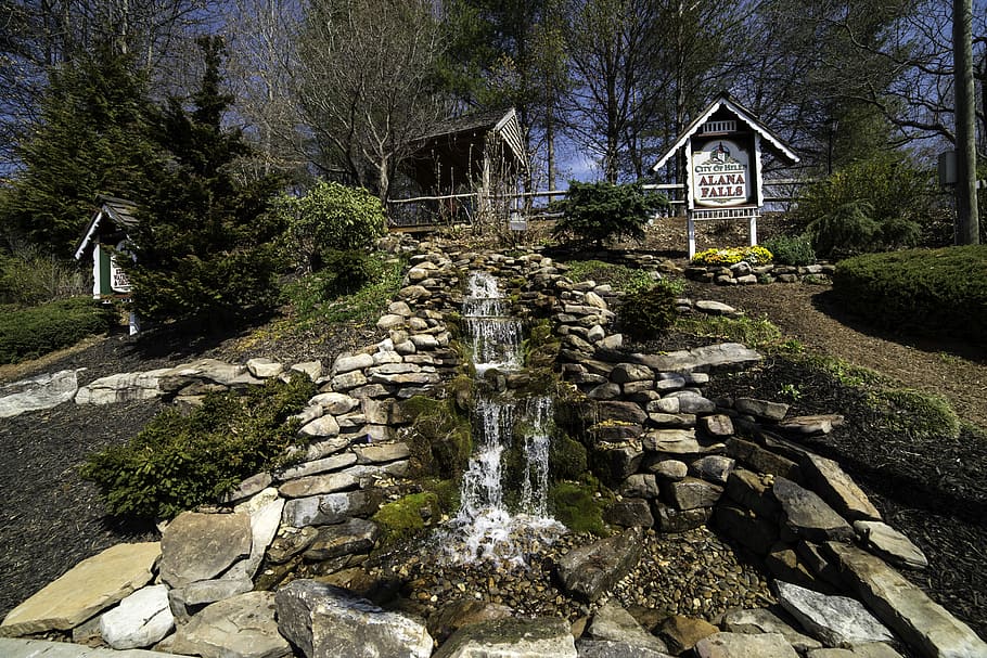 Small Cascades by the road in Alpine Helen, Georgia, photos, outdoors, HD wallpaper