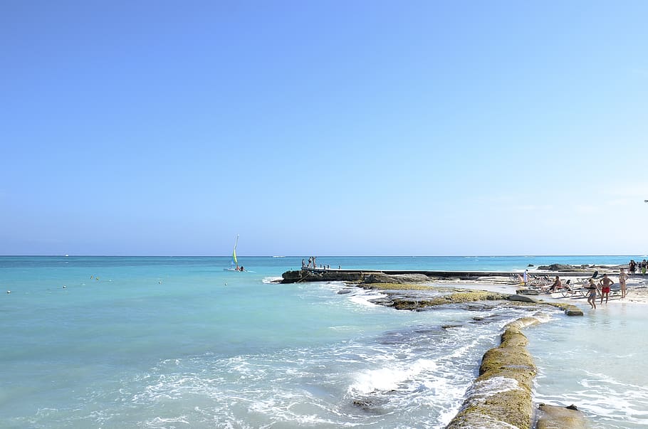 sea, ocean, water, waves, nature, path, people, swimming, friends HD wallpaper