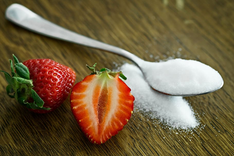 white spoon with white sugar and strawberry fruit, close-up, cooking, HD wallpaper