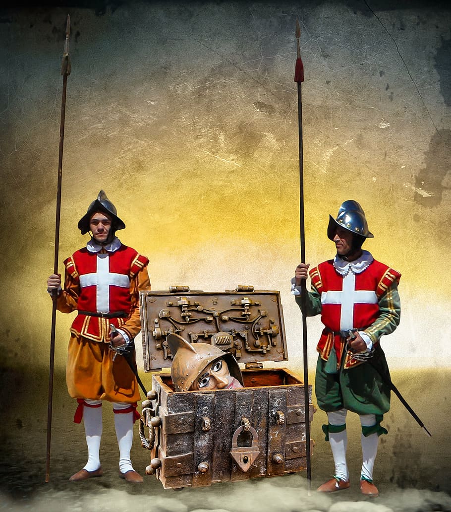 two soldiers standing holding spears beside chest box, treasure chest, HD wallpaper