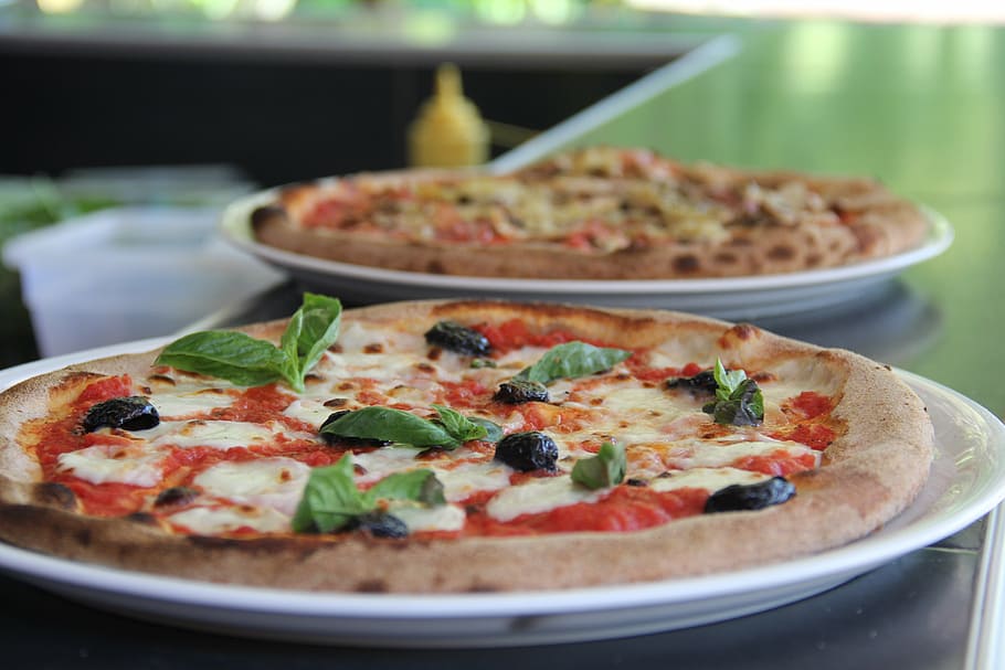 selective photography of pizza on white ceramic plate, neapolitan HD wallpaper