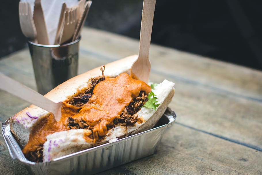 Pulled pork sandwich with cheese sauce, London, meat, pastry HD wallpaper