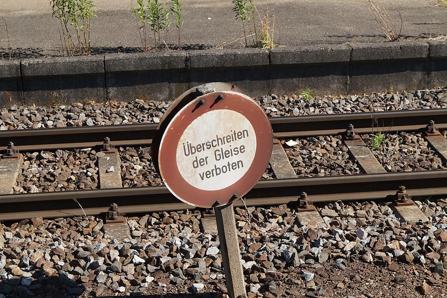 train, shield, ban, track, prohibited, warning, risk, prohibitory HD wallpaper