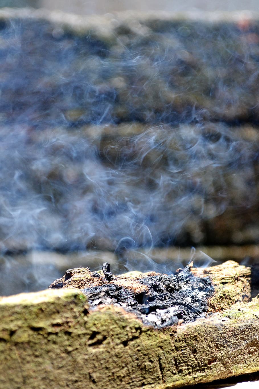 Smoke, Dispersed, Log, Burning, dispersed smoke, burning log