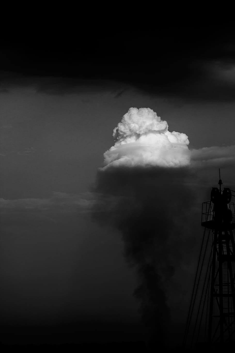 Blast, Smoke, Moscow, Cloud, Pipe, City, roof, clouds, sky HD wallpaper