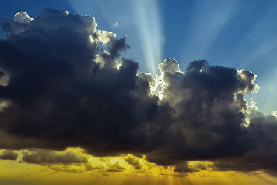 sky, clouds, spectacular, sunbeam, sunlight, rays, sea, horizon HD wallpaper
