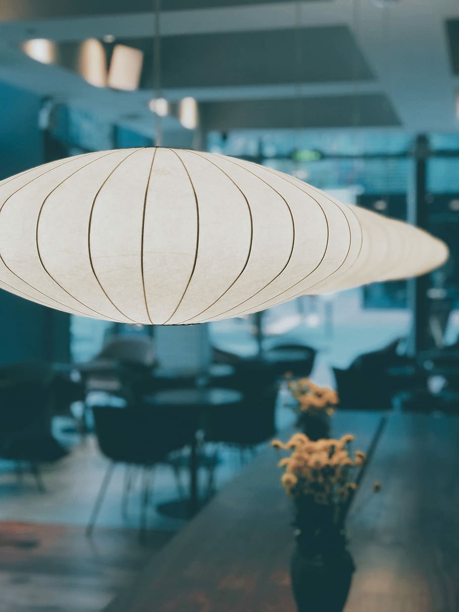 white pendant lamp, selective focus of white paper lantern pendant lamp HD wallpaper