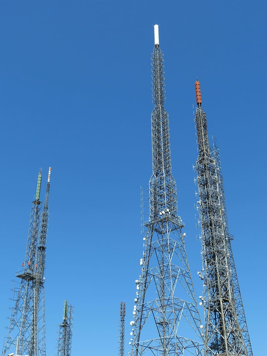 radio antenna tower