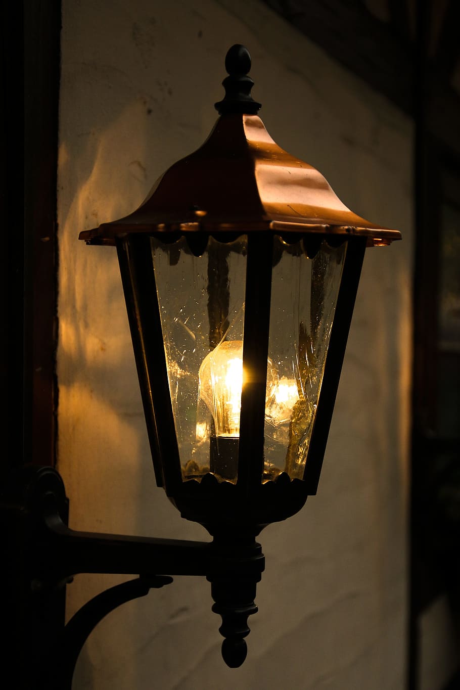 brown steel wall-mount lantern, light, lamp, lighting, night HD wallpaper