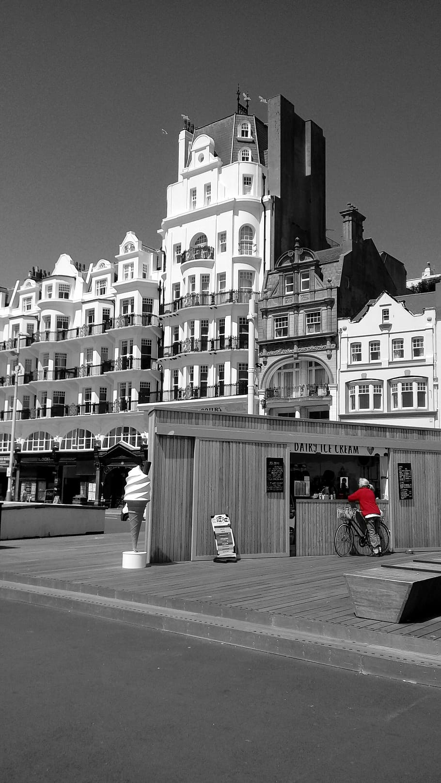 hastings, seafront, june, 2017, black And White, urban Scene HD wallpaper