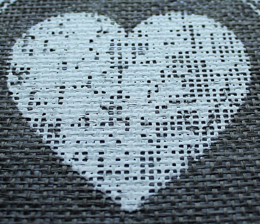 white knit heart, shape, web, weave, braid, painted heart, valentine's day HD wallpaper