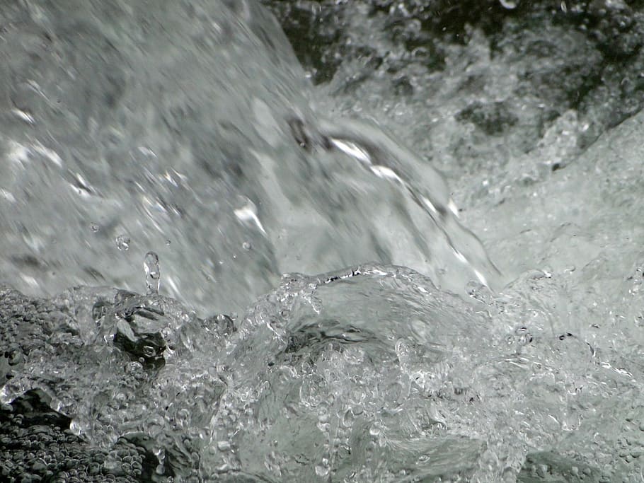 Белая вода картинки. Фото в белой воде. Самая белая вода. Стелла белая вода.