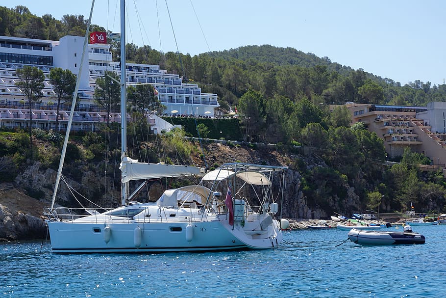 white bowrider boat near cliff, boot, sea, water, luxury, yacht