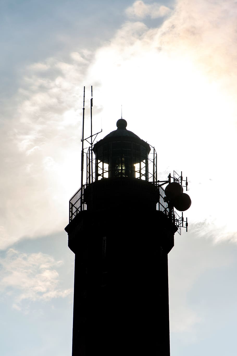 structures, lighthouse, tower, sky, clouds, gradient, pastels HD wallpaper