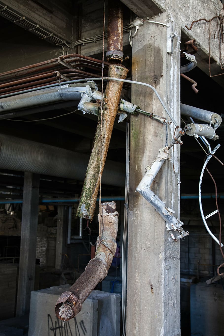 broken pipe, old factory, metal, rust, industry, steel, industrial HD wallpaper
