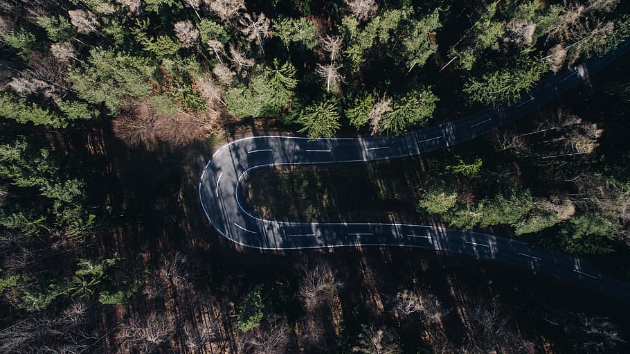 aerial view photography of gray concrete road during daytime, top view of road HD wallpaper