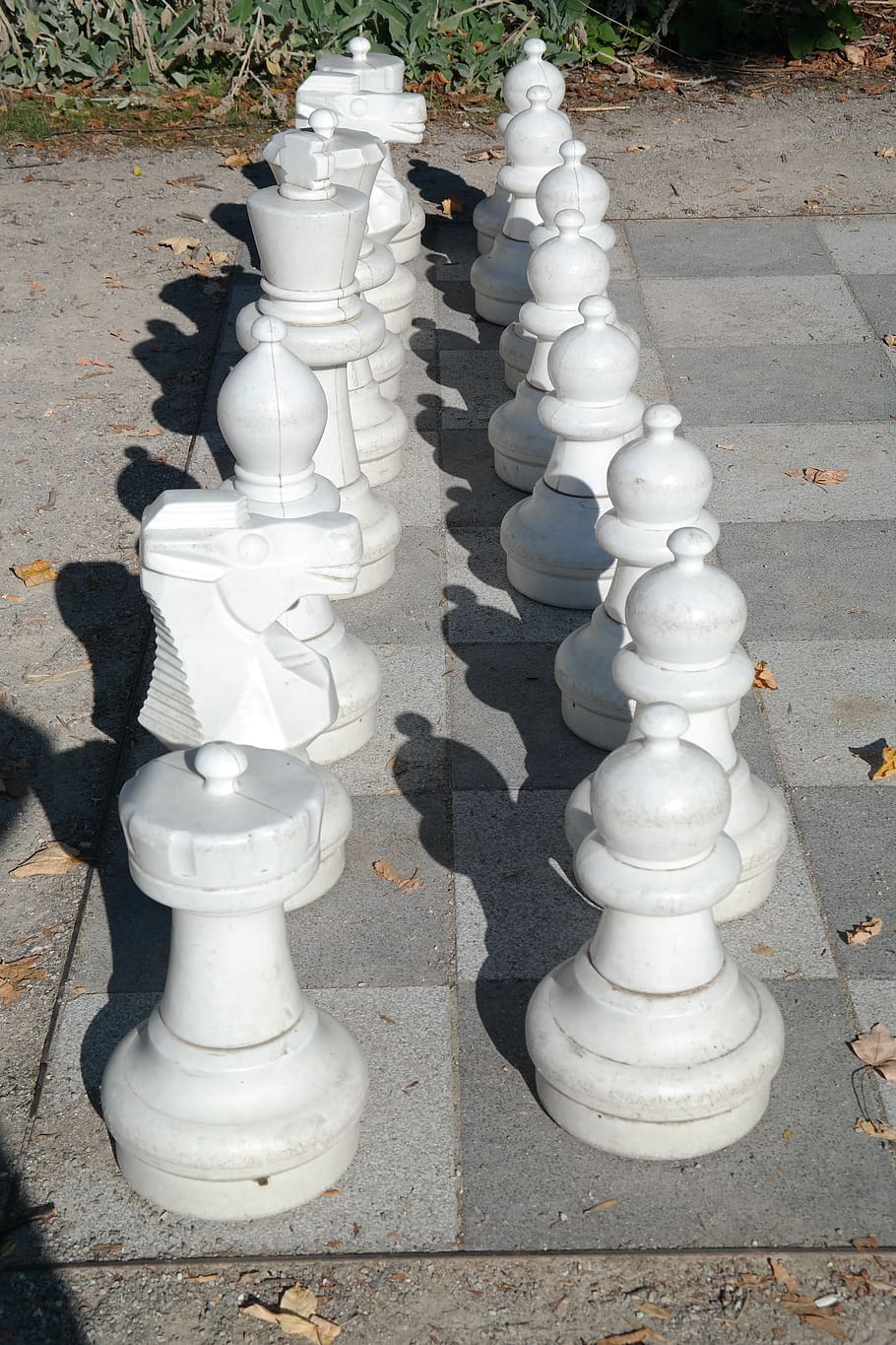 white, white figures, chess pieces, chess board, chess game, HD wallpaper