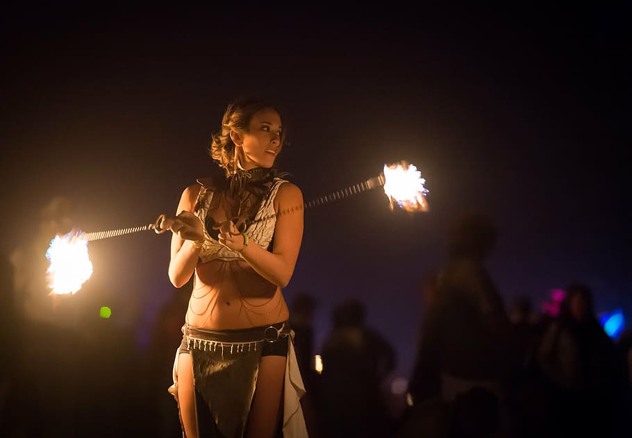 a woman fire dancing in night time, artists, fire dancer, artistic HD wallpaper