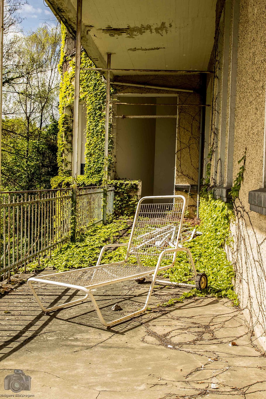 dilapidated, lost place, balcony, architecture, day, no people HD wallpaper
