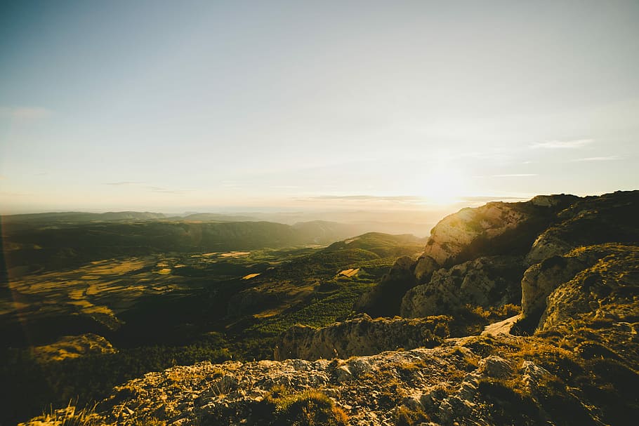 Lost in mountains, brown mountain in distant of other mountains HD wallpaper