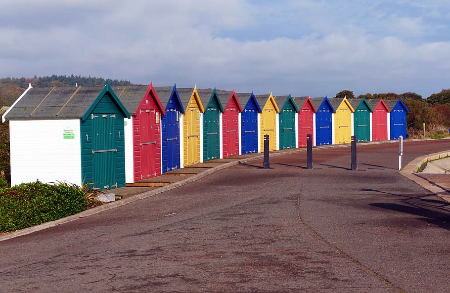 houses beside road, beach huts, dawlish warren, devon, coast HD wallpaper
